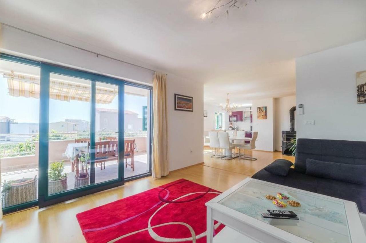 Olive Garden Apartment