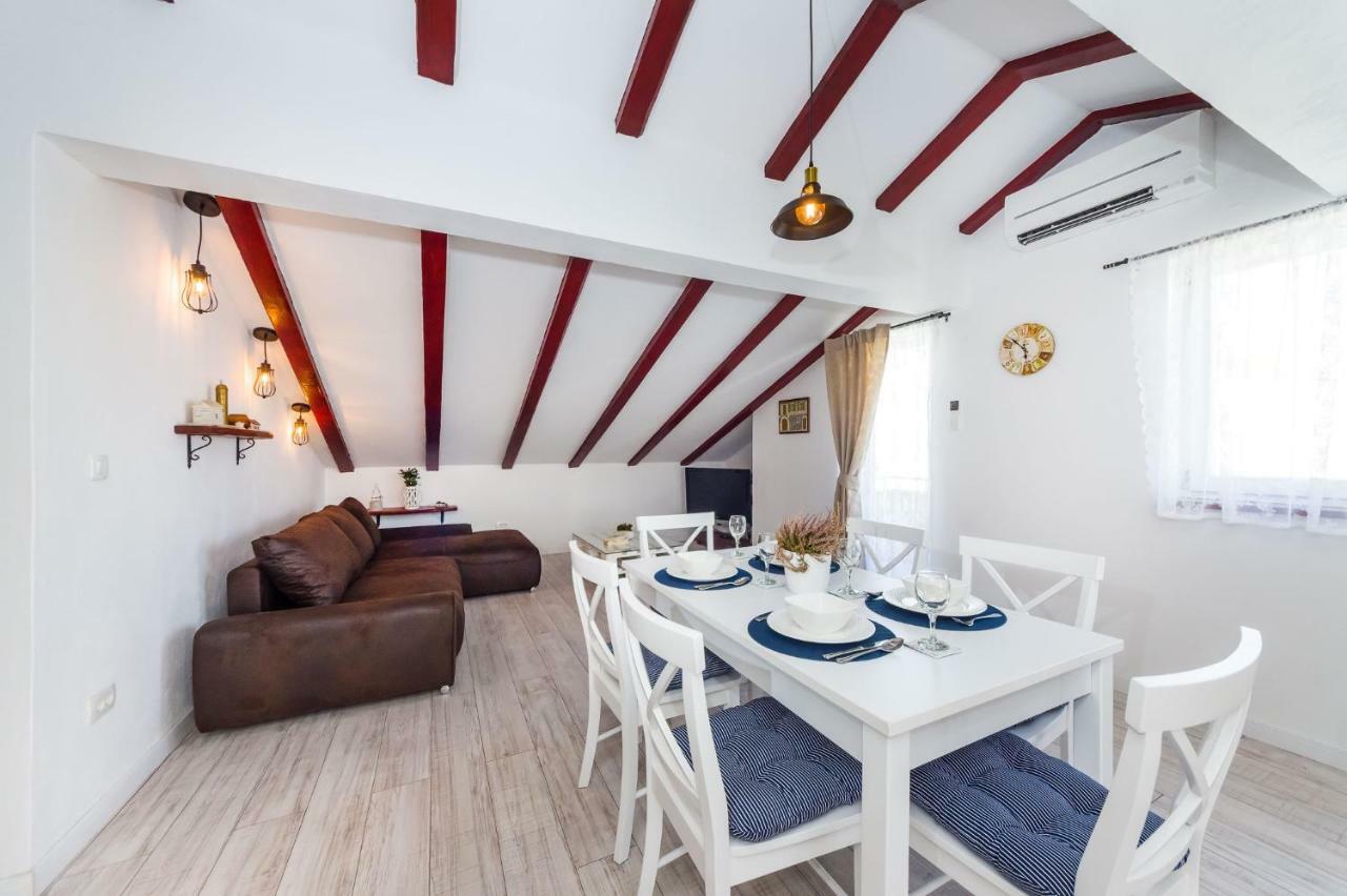 Olive Garden Apartment